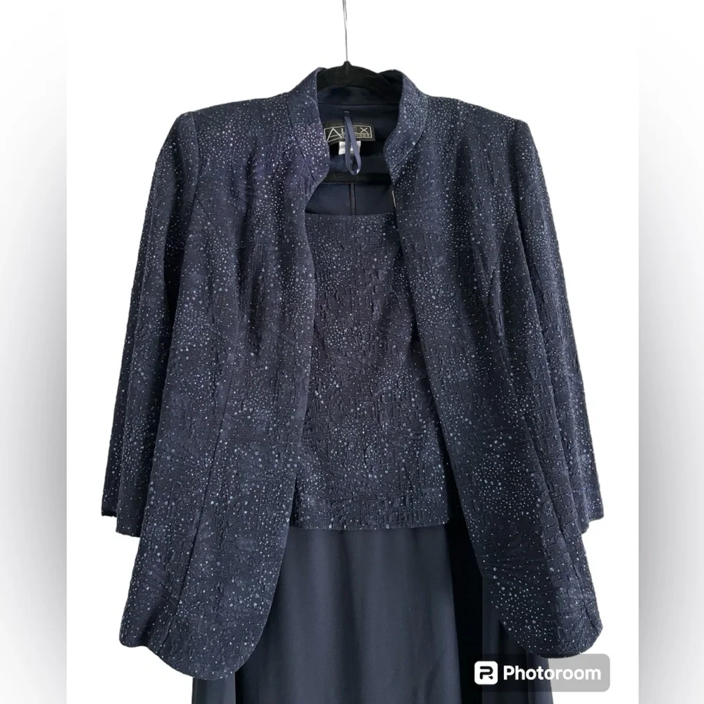 Alex Evening Sequin Mock Two-Piece Gown with Jacket. Size 8 - Picture 4 of 9